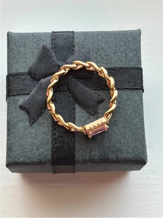 Gold Plated Chain Link Ring Pink Emerald Cut CZ Halo Size 6 Statement Ring - Picture 8 of 9